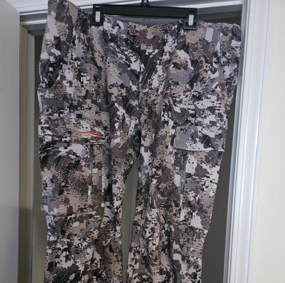 New Men's Camouflage Sitka Pants
